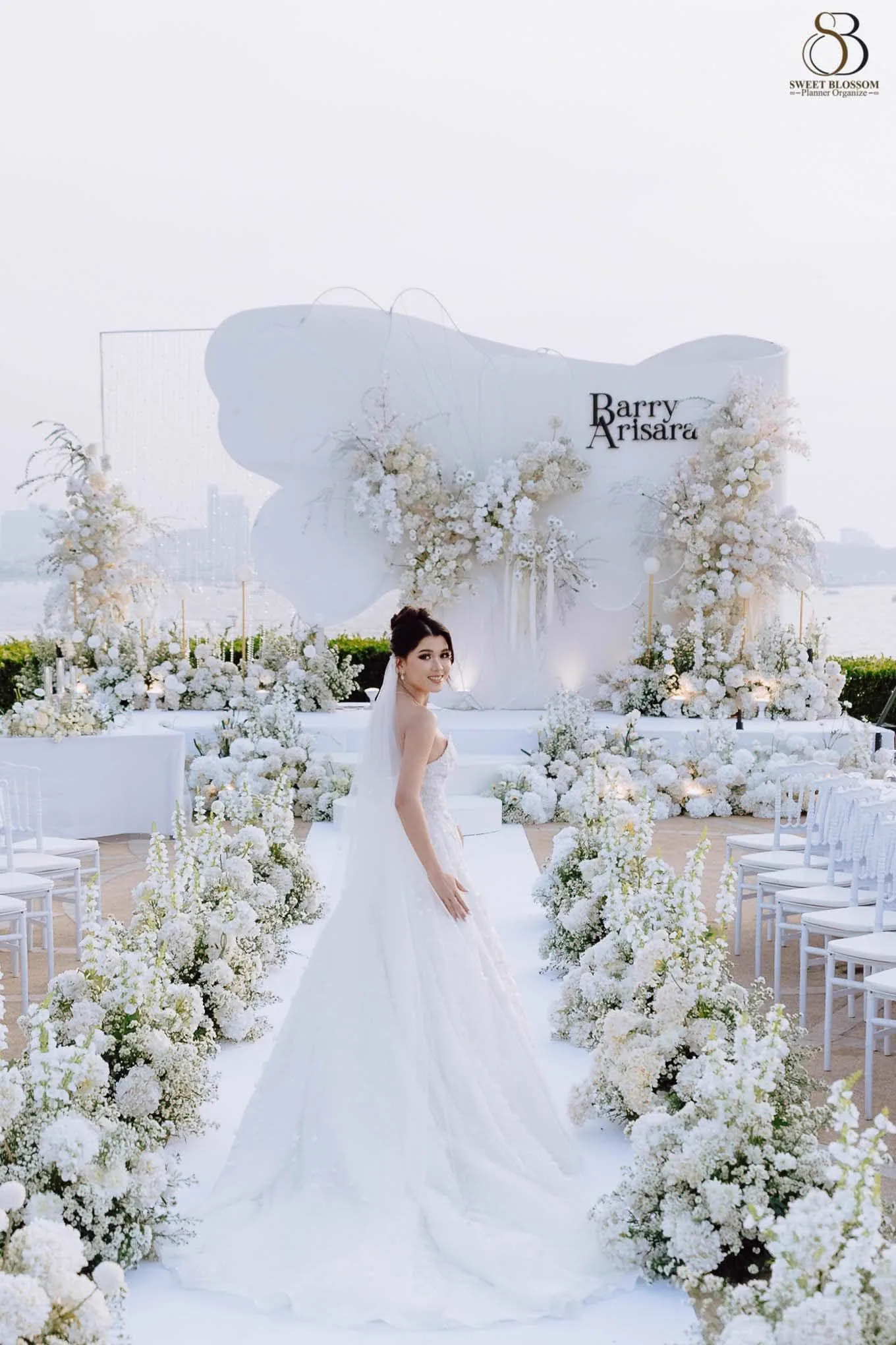 Wedding ceremony setting and decoration by Sweet Blossom in Pattaya