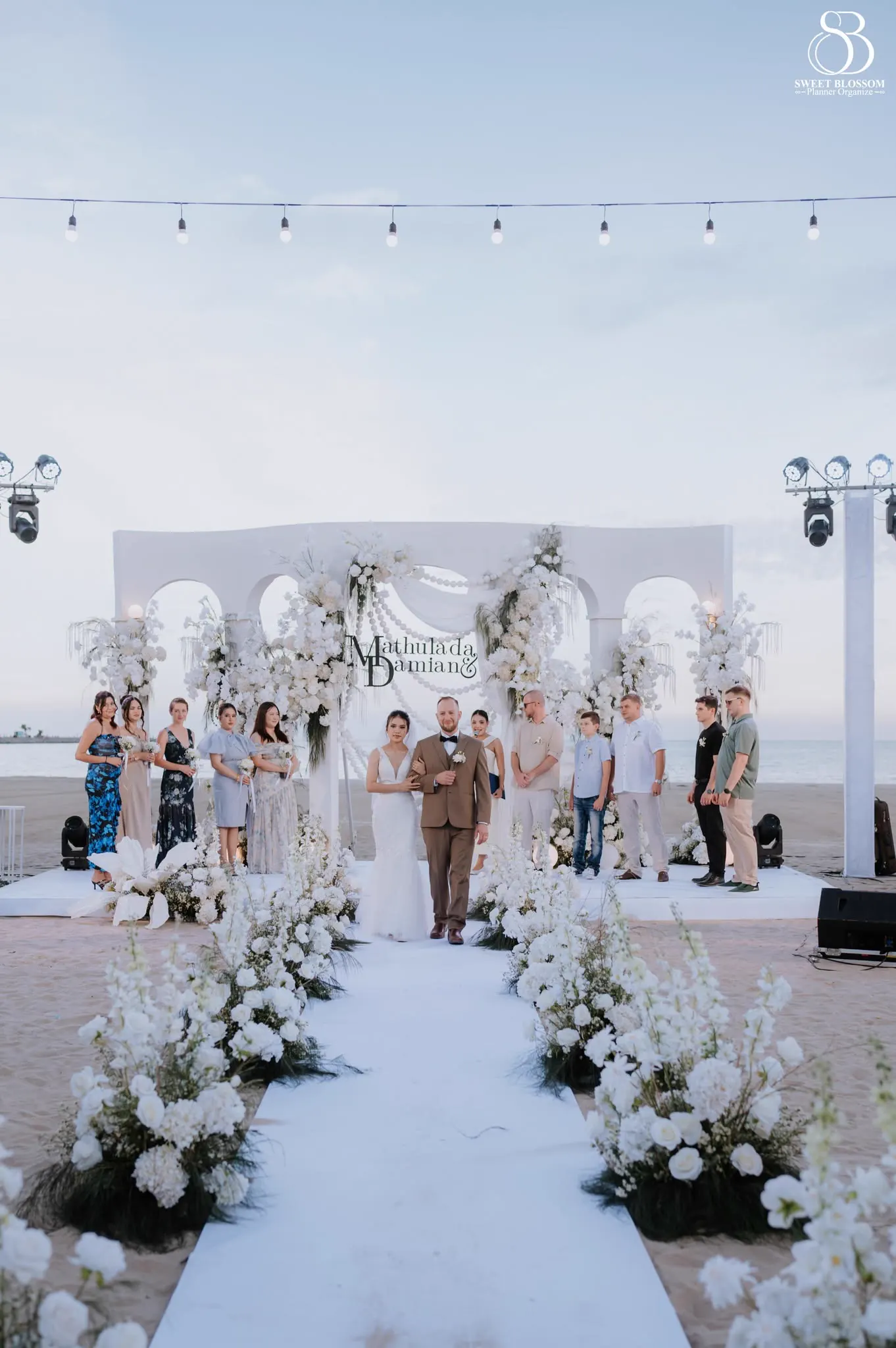 Tip and Daniel's International Seaside Wedding — real wedding moment 4 at Pattaya Seaside