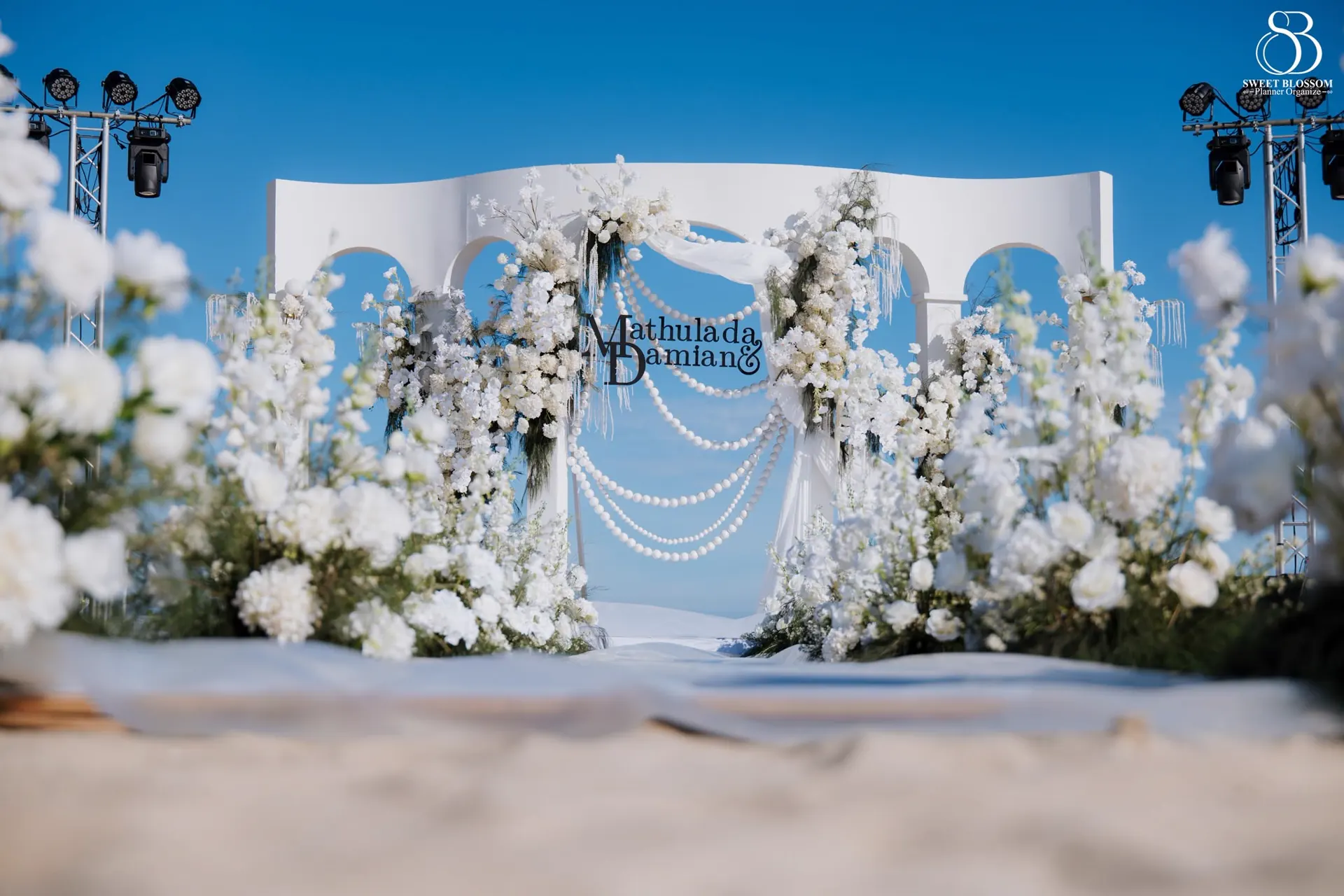 Tip and Daniel's International Seaside Wedding — real wedding moment 5 at Pattaya Seaside