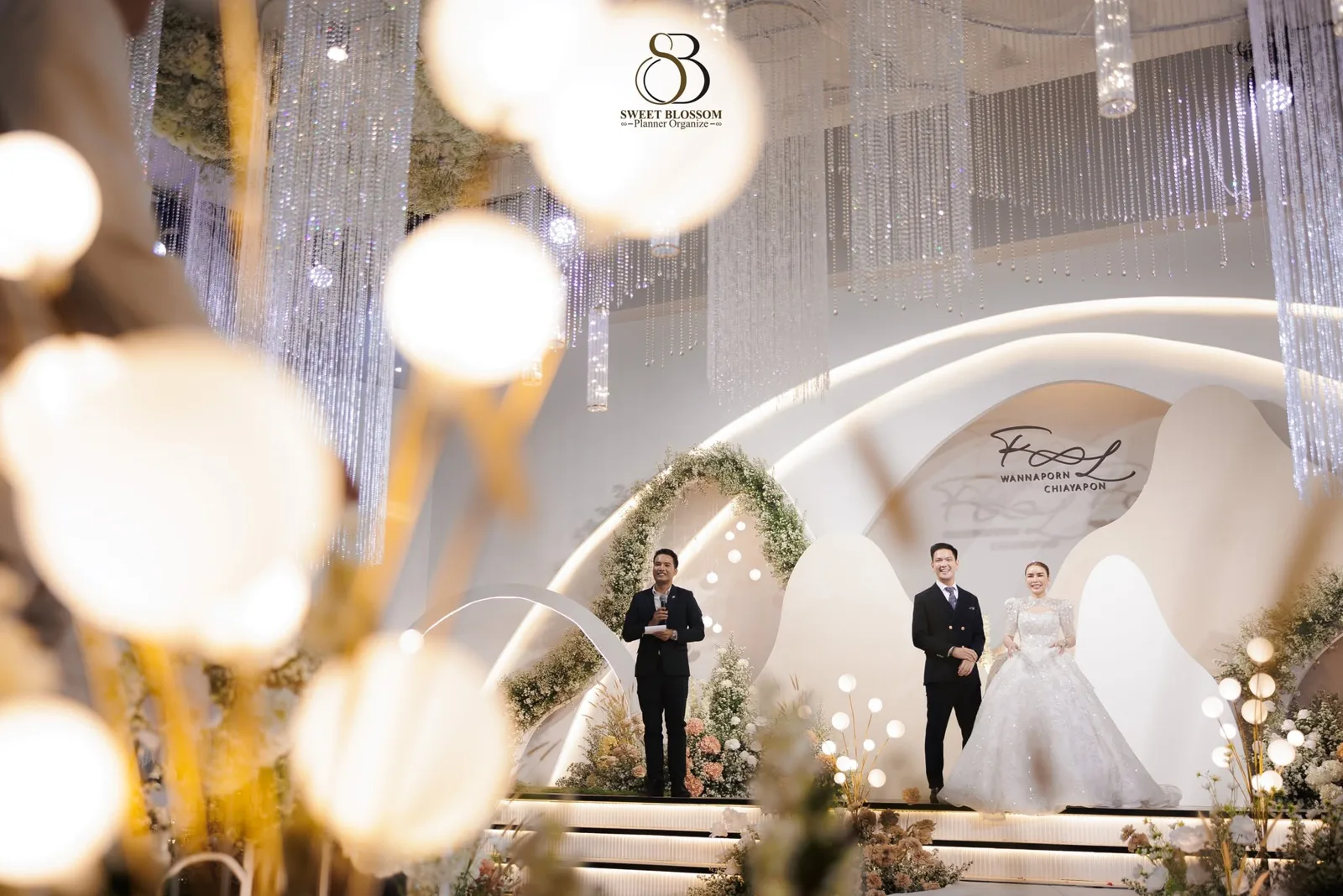 Bangkok Ballroom wedding by Sweet Blossom Wedding Planner