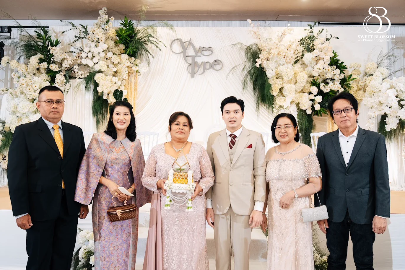 Eve & Type wedding in Prachuap Khiri Khan — photo 10
