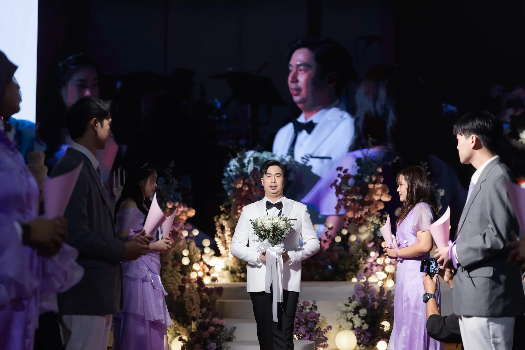 ภาพงานแต่ง ฟ้า & ไทม์ ณ โรงแรมเดอะ แกรนด์ โฟร์วิงส์ คอนเวนชั่น กรุงเทพฯ ในกรุงเทพฯ ภาพที่ 1