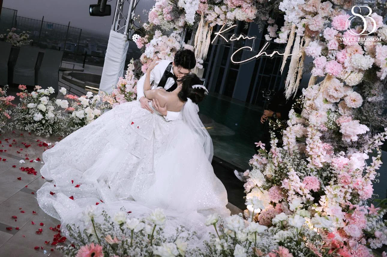 Kim & Chris wedding at Centara Korat in Nakhon Ratchasima — photo 16