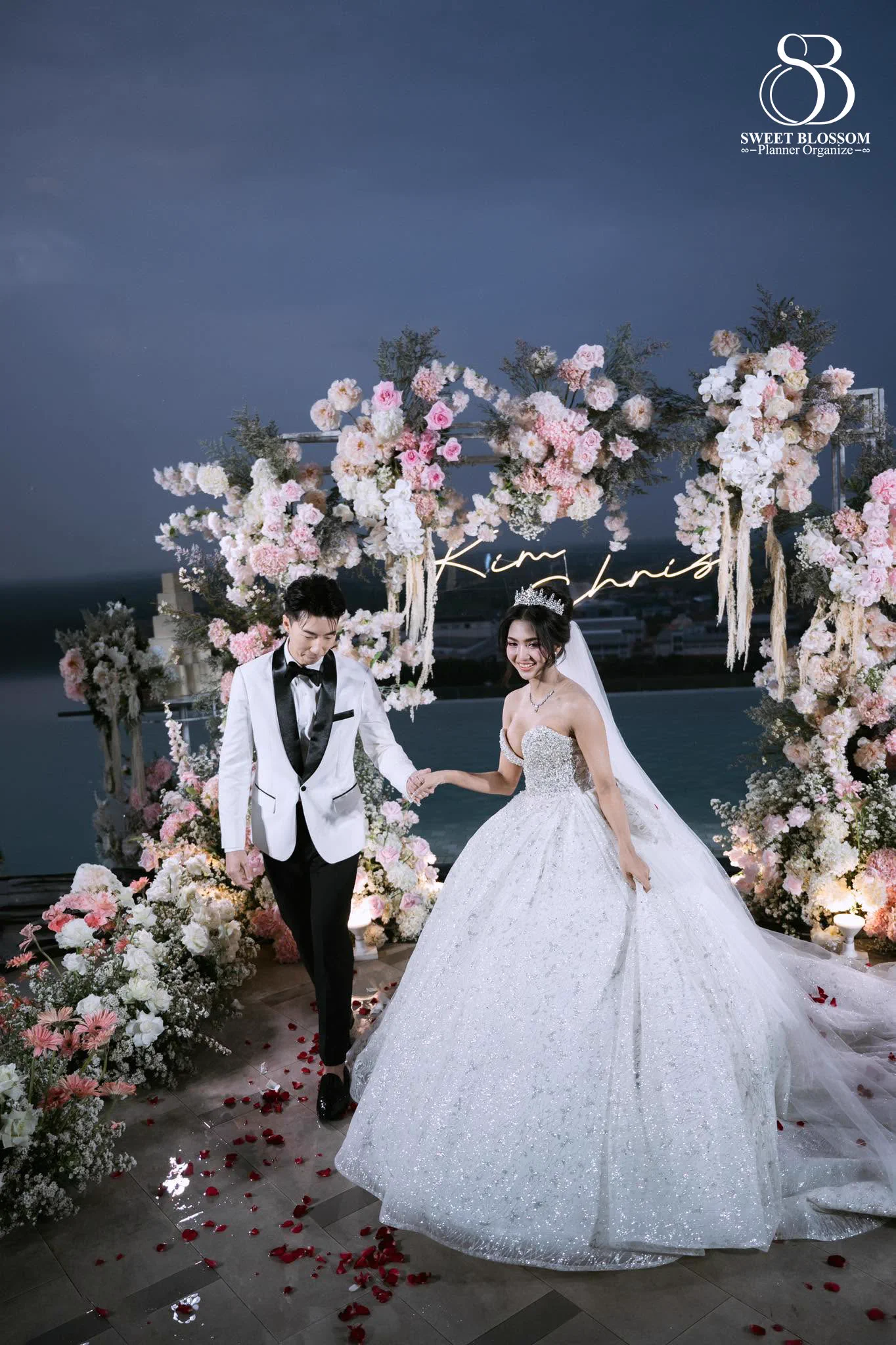 Kim & Chris wedding at Centara Korat in Nakhon Ratchasima — photo 17