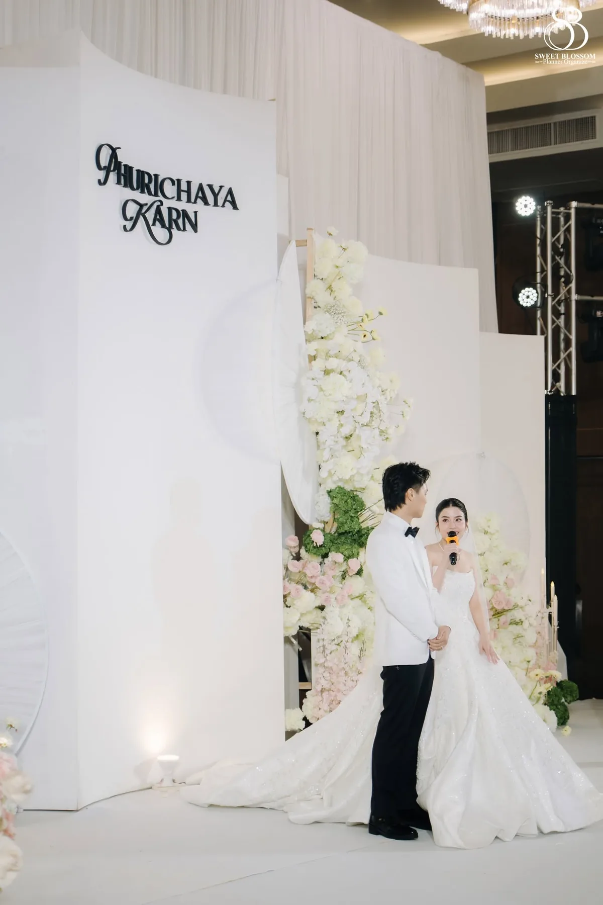 Lukwai & Kan wedding at The Cavalli Casa Resort in Ayutthaya — photo 9