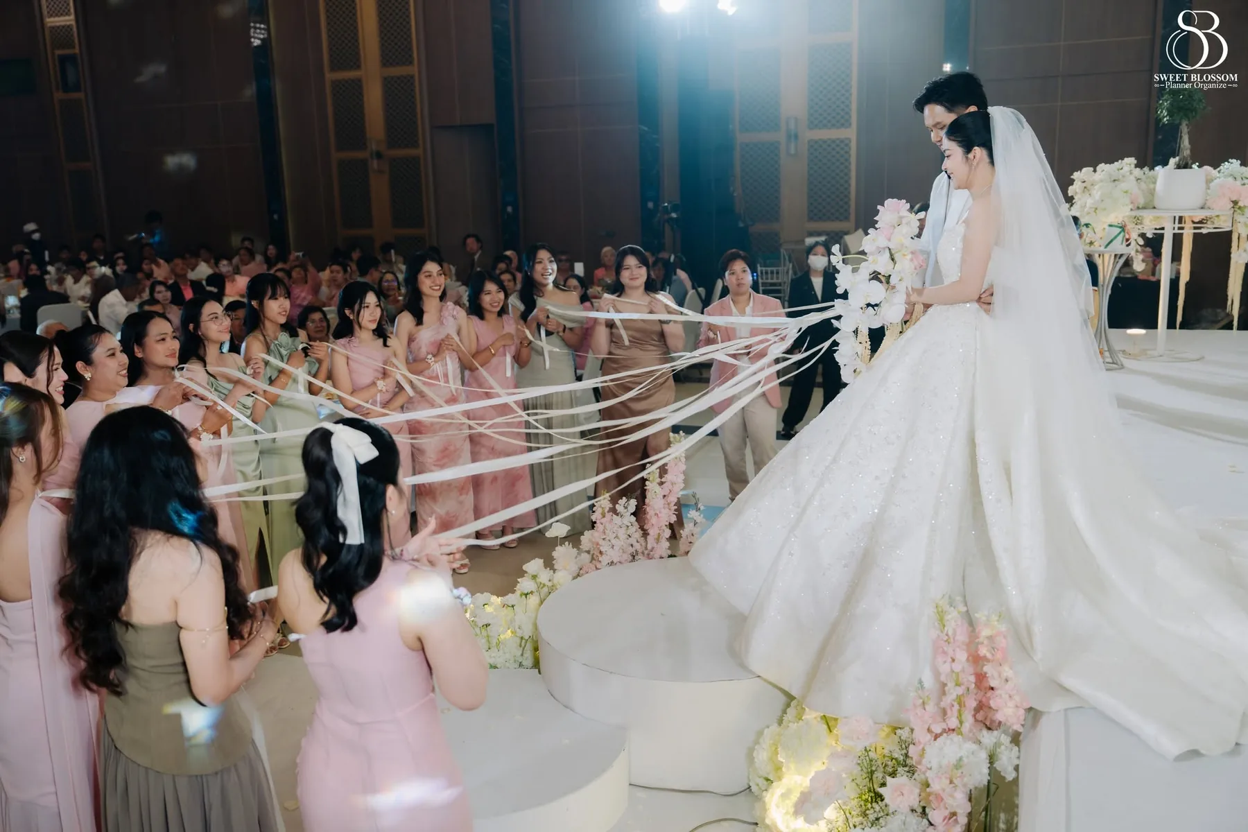 Lukwai & Kan wedding at The Cavalli Casa Resort in Ayutthaya — photo 14
