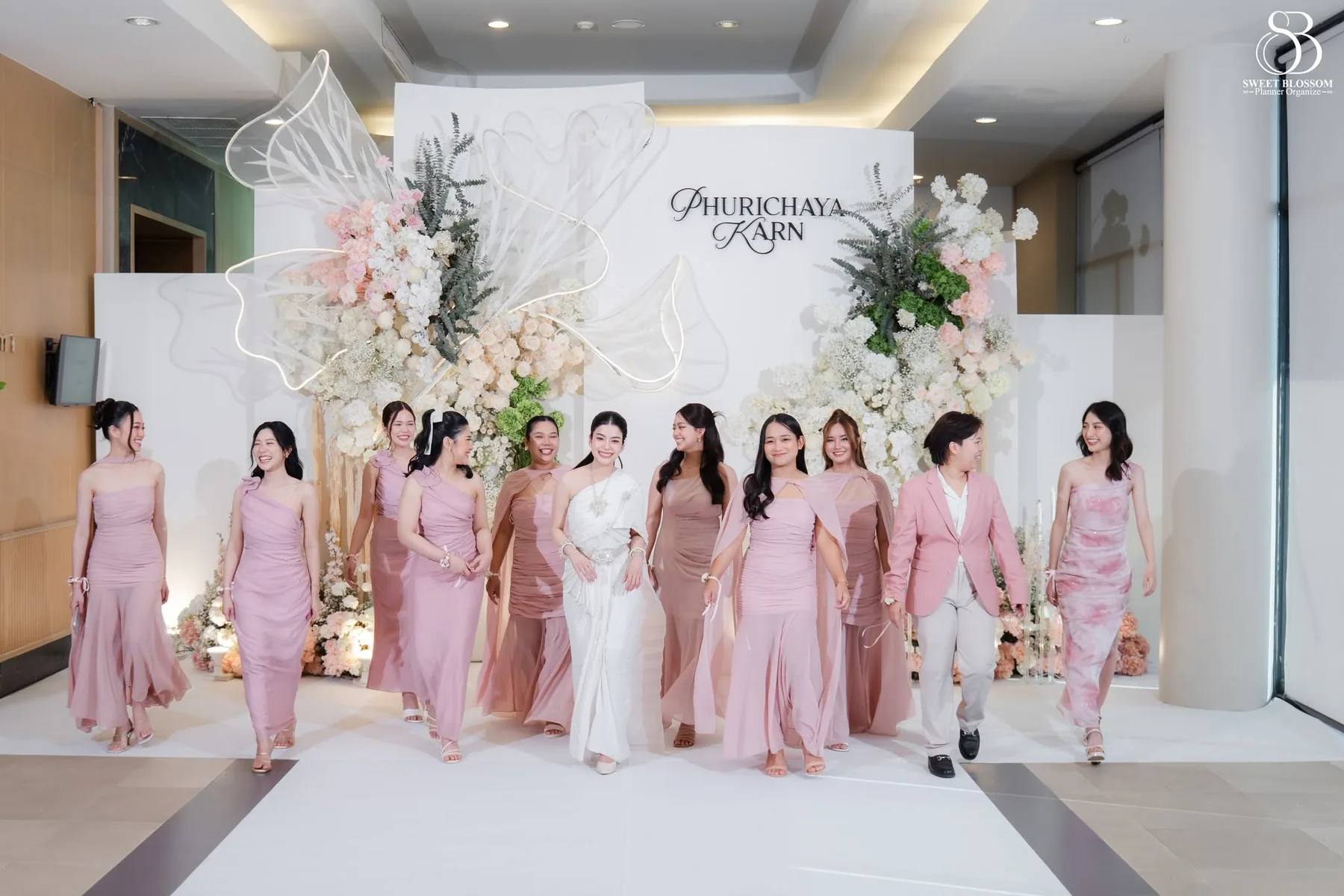 Lukwai & Kan wedding at The Cavalli Casa Resort in Ayutthaya — photo 25