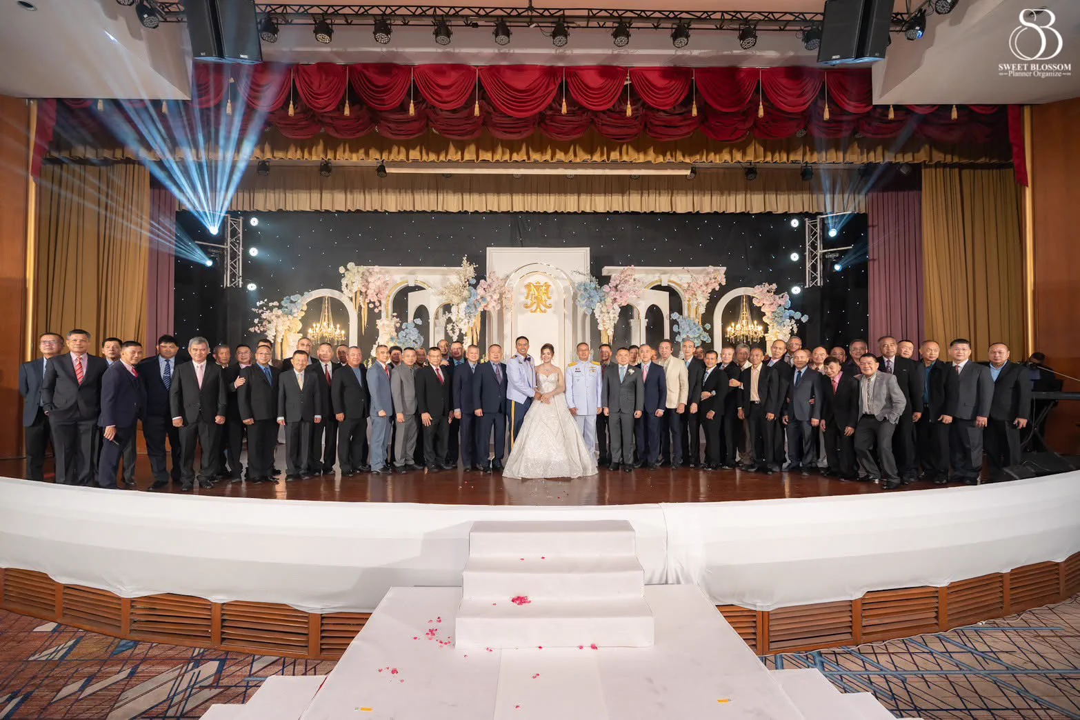 ภาพงานแต่ง คุณน้ำฝน & คุณวิน ณ หอประชุมกองทัพอากาศ ในกรุงเทพฯ ภาพที่ 3
