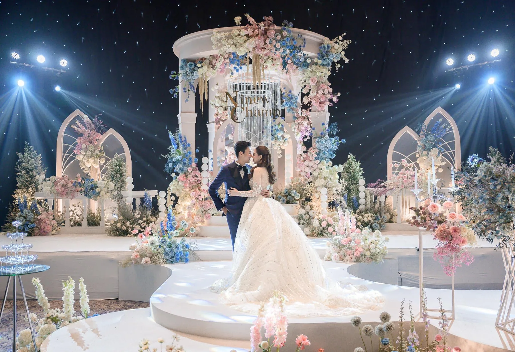 ภาพงานแต่ง นินิว & แชมป์ ณ โรงแรมอัศวิน แกรนด์ คอนเวนชั่น ในกรุงเทพฯ ภาพที่ 14