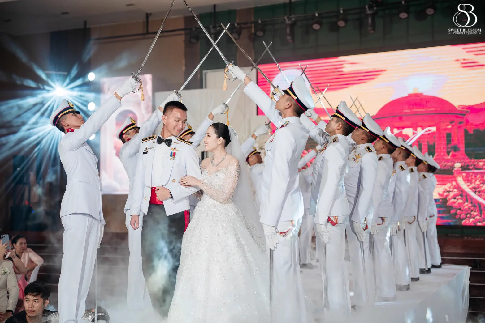 ภาพงานแต่ง คุณเอย & คุณท็อป ณ โรงเรียนสตรีนนทบุรี ในกรุงเทพฯ ภาพที่ 16