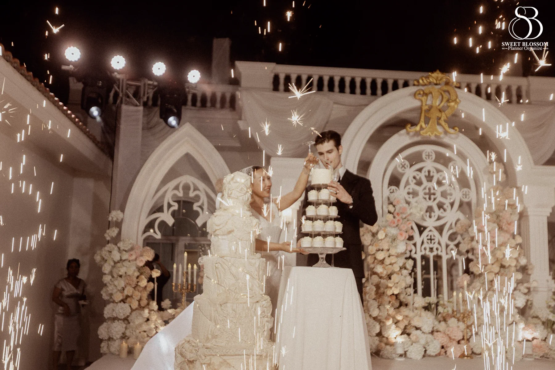 Pugun & Ruslan wedding at Pugun's Family Home in Suphanburi — photo 8