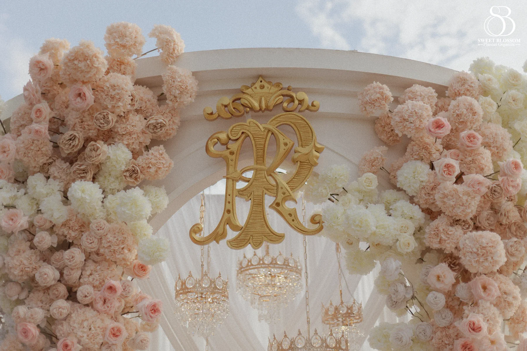 Pugun & Ruslan wedding at Pugun's Family Home in Suphanburi — photo 34