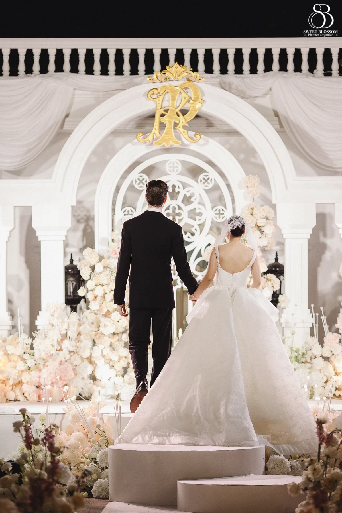 Pugun & Ruslan wedding at Pugun's Family Home in Suphanburi — photo 50
