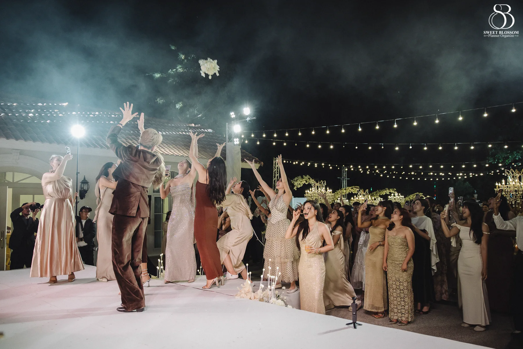 Pugun & Ruslan wedding at Pugun's Family Home in Suphanburi — photo 59