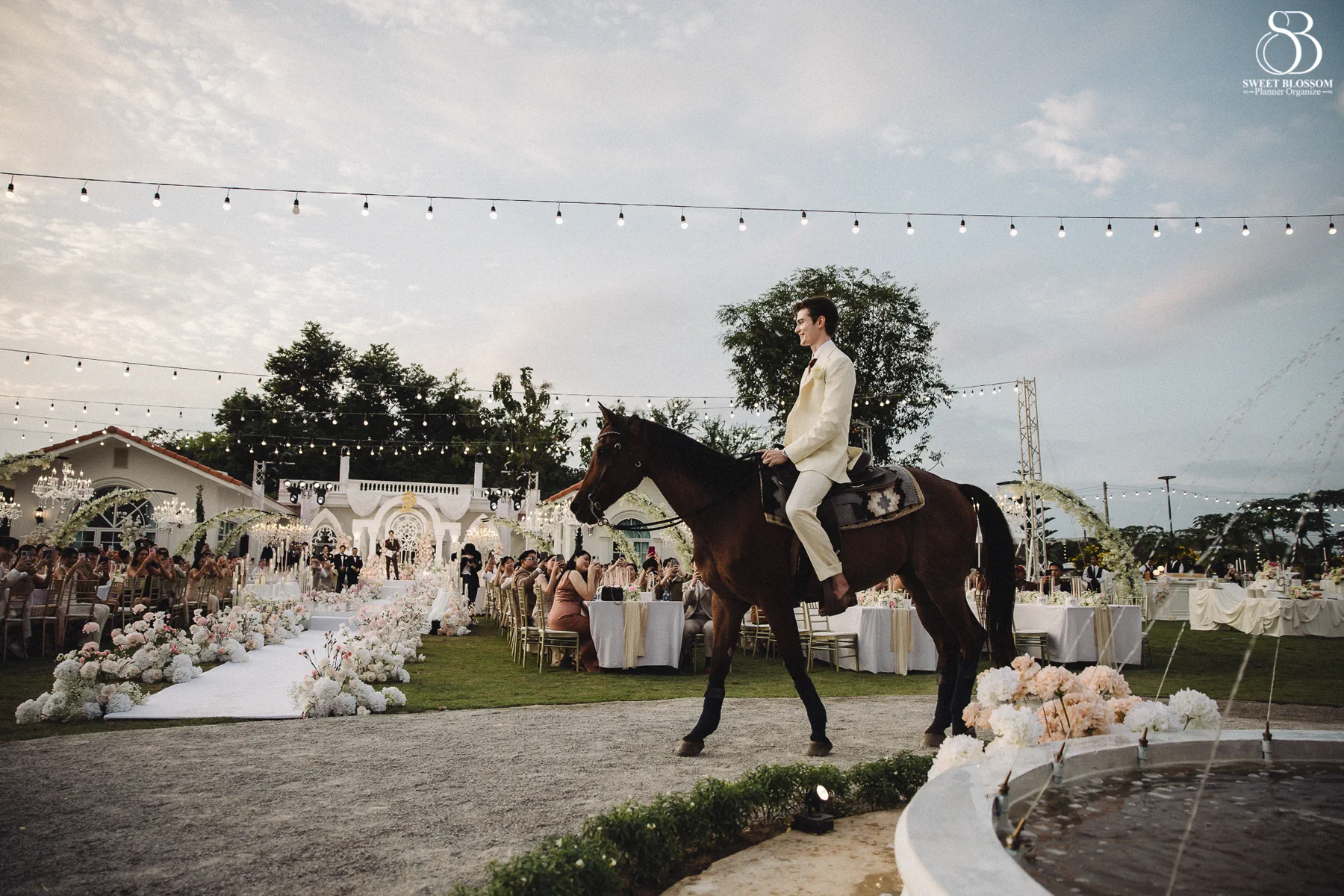 Pugun & Ruslan wedding at Pugun's Family Home in Suphanburi — photo 73