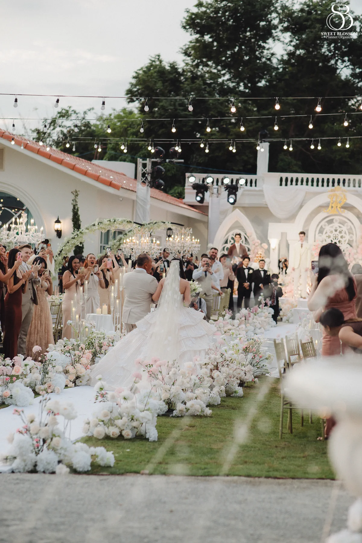 Pugun & Ruslan wedding at Pugun's Family Home in Suphanburi — photo 77