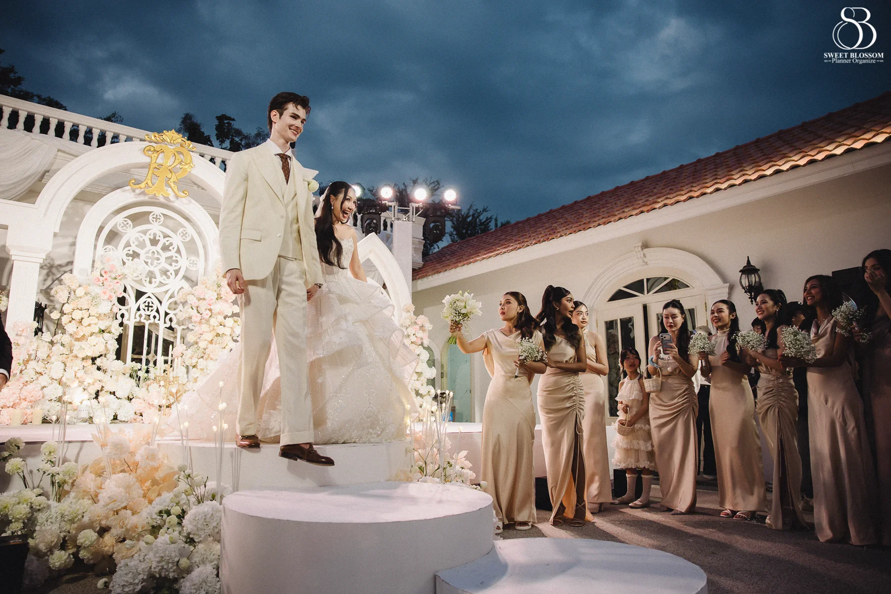Pugun & Ruslan wedding at Pugun's Family Home in Suphanburi — photo 87