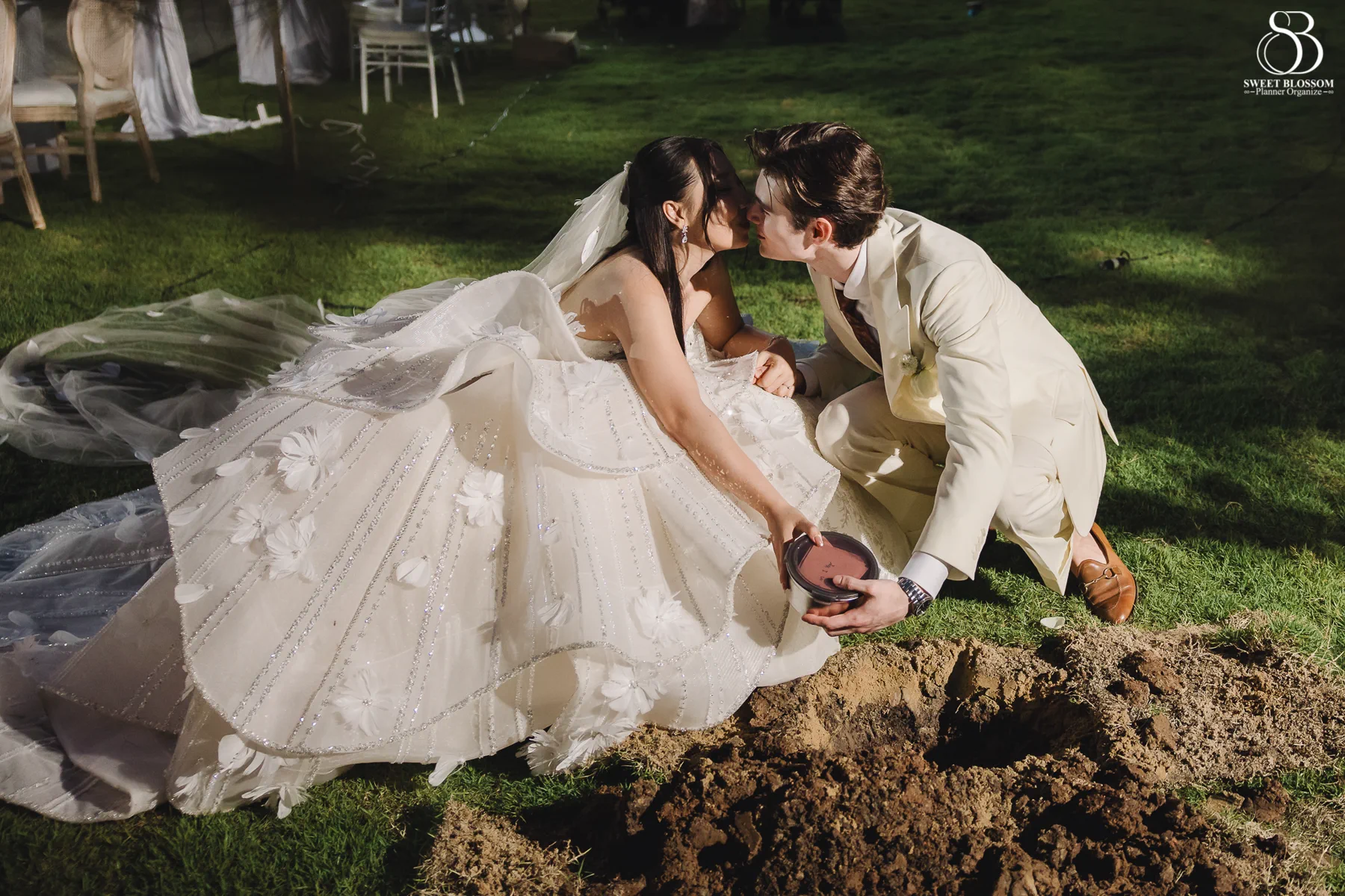 Pugun & Ruslan wedding at Pugun's Family Home in Suphanburi — photo 90